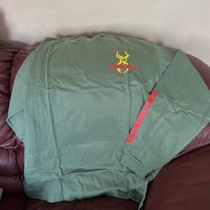 New long sleeve T shirt